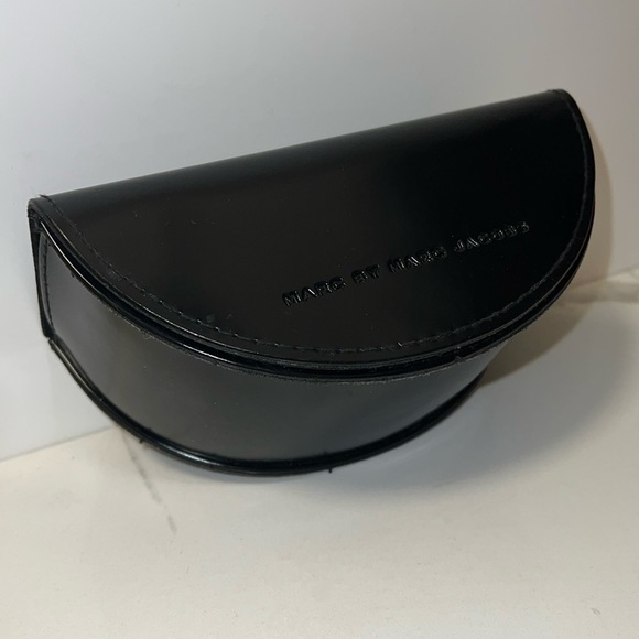 Marc by Marc Jacobs Black Large Sunglasses Case - Picture 1 of 9